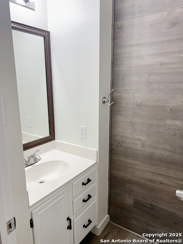 Image 21 of 41 For 16718 Stoney Glade