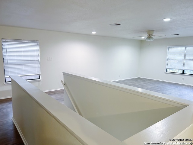 Image 22 of 41 For 16718 Stoney Glade