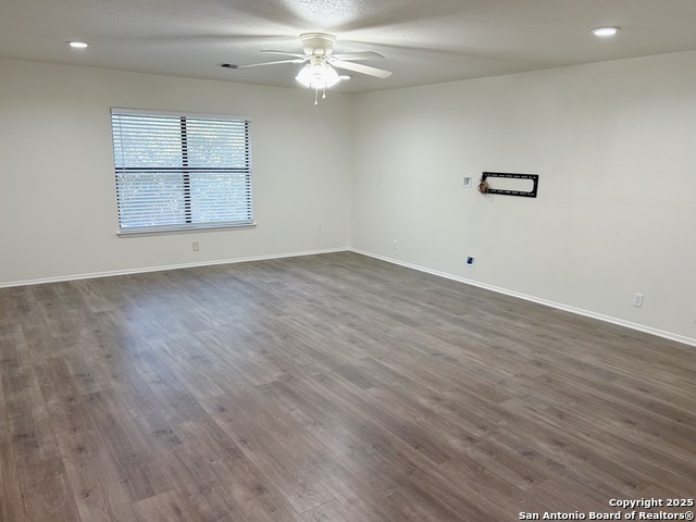 Image 24 of 41 For 16718 Stoney Glade