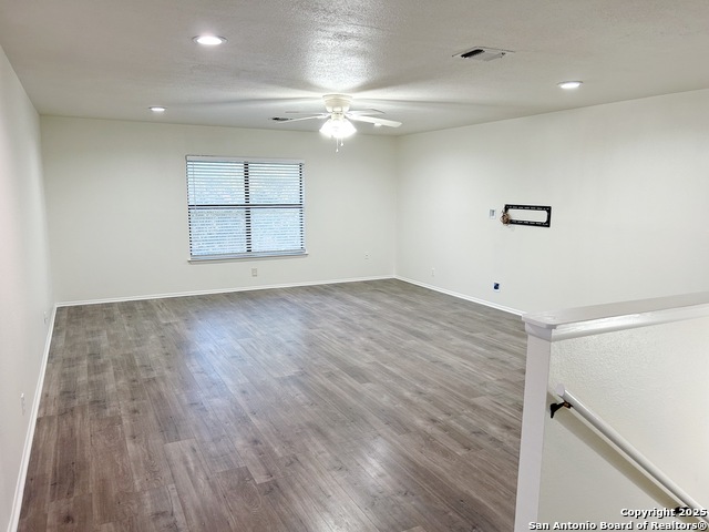 Image 25 of 41 For 16718 Stoney Glade