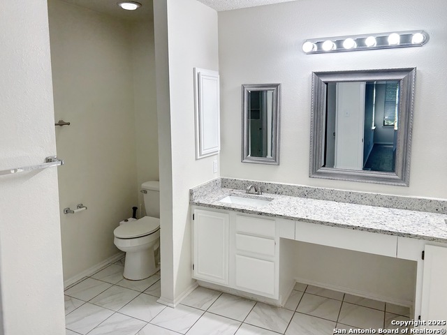 Image 32 of 41 For 16718 Stoney Glade