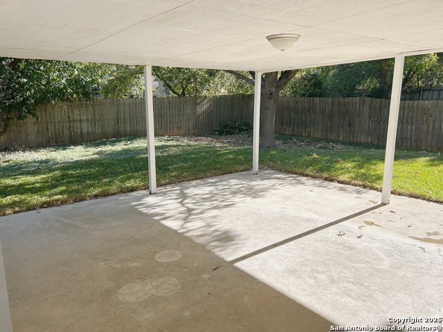 Image 40 of 41 For 16718 Stoney Glade