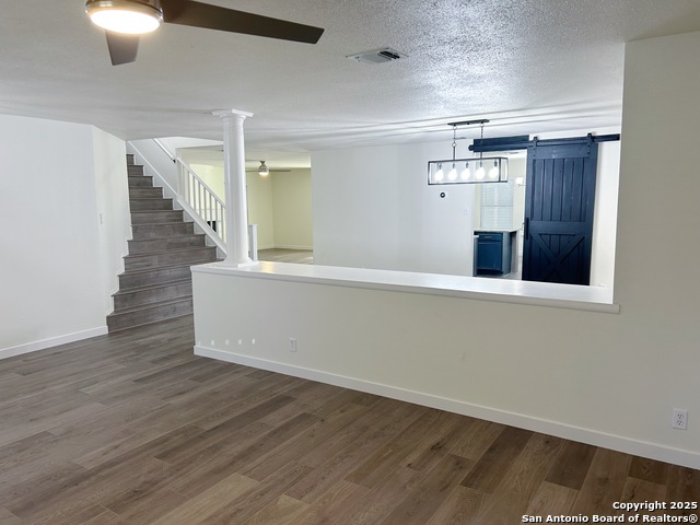 Image 7 of 41 For 16718 Stoney Glade