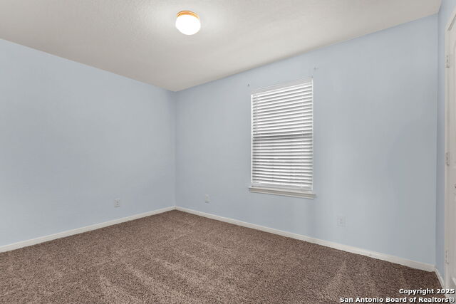 Image 17 of 27 For 6122 Lakefront