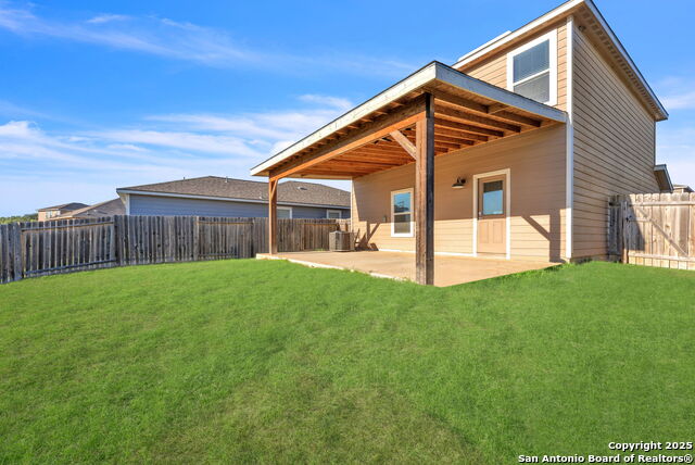 Image 2 of 27 For 6122 Lakefront