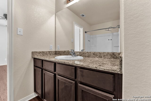 Image 23 of 27 For 6122 Lakefront