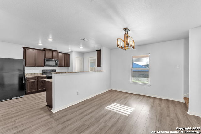 Image 9 of 27 For 6122 Lakefront