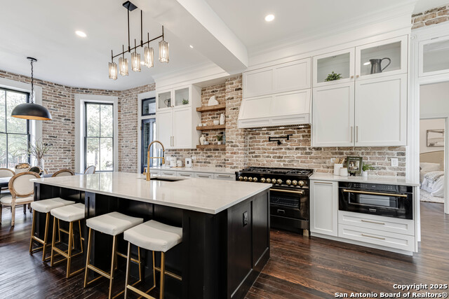 Listing photo id 15 for 1231 Alamo S