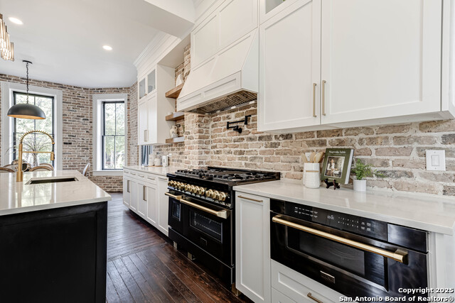 Listing photo id 19 for 1231 Alamo S