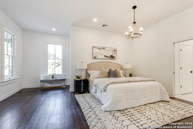 Listing photo id 22 for 1231 Alamo S