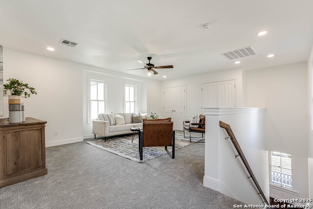 Listing photo id 31 for 1231 Alamo S