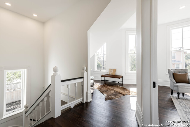 Listing photo id 32 for 1231 Alamo S