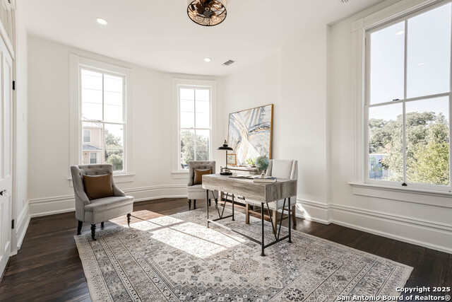 Listing photo id 35 for 1231 Alamo S