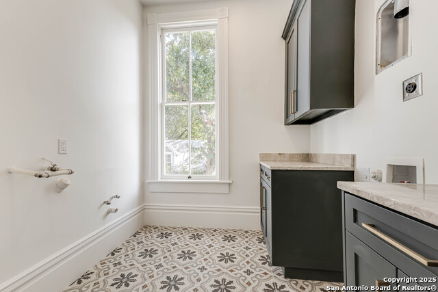 Listing photo id 39 for 1231 Alamo S