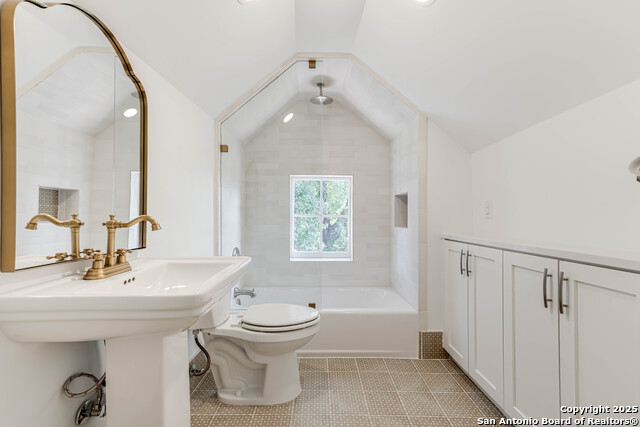 Listing photo id 43 for 1231 Alamo S