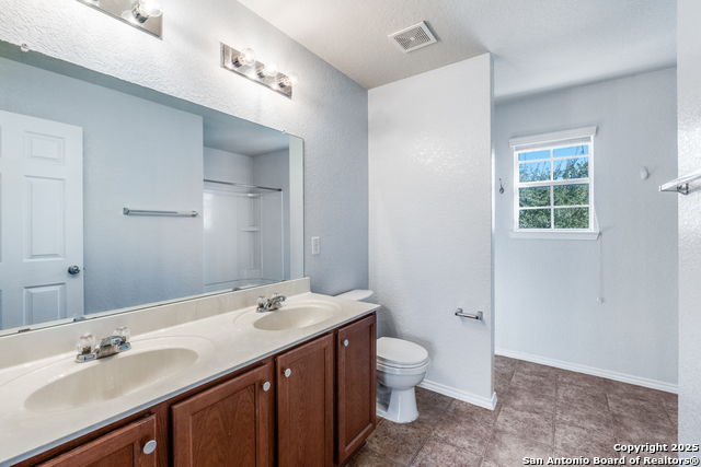 Image 21 of 30 For 455 Walnut  