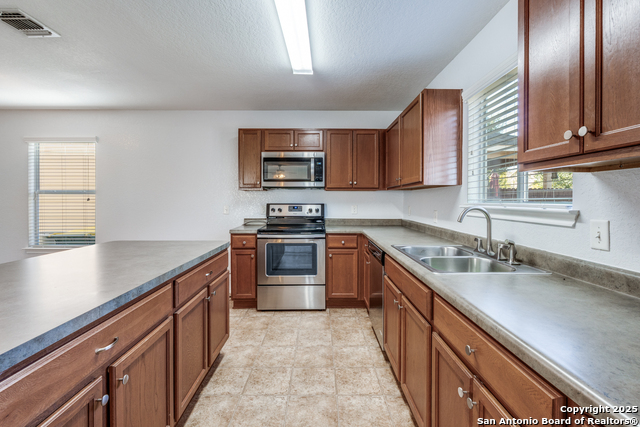 Image 8 of 30 For 455 Walnut  