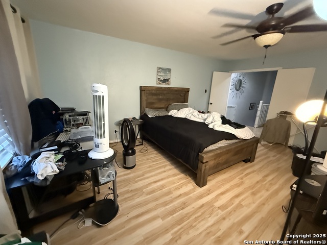 Listing photo id 8 for 10807 Crown View