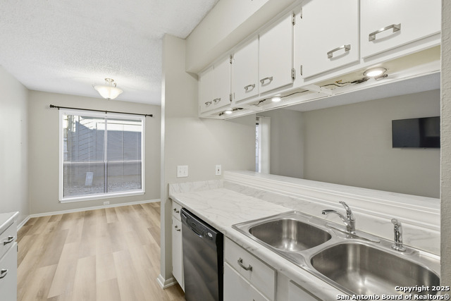 Image 11 of 27 For 3843 Barrington 169