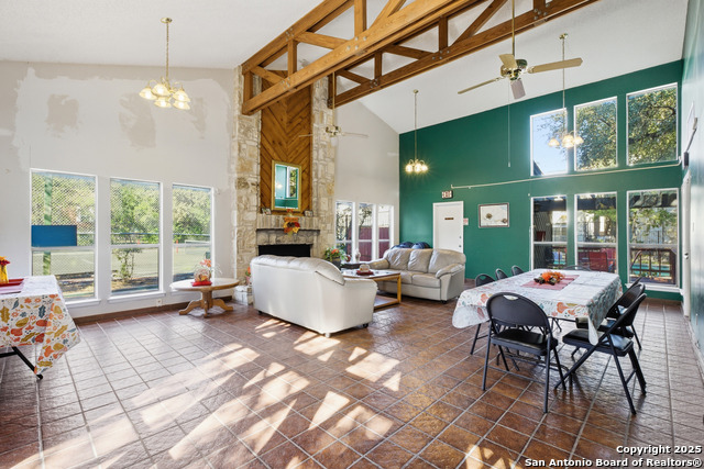 Image 18 of 27 For 3843 Barrington 169