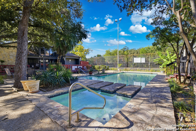 Image 20 of 27 For 3843 Barrington 169