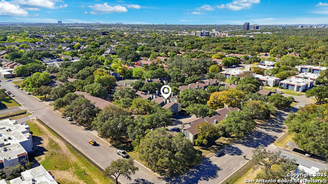 Image 25 of 27 For 3843 Barrington 169