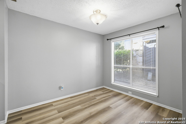 Image 7 of 27 For 3843 Barrington 169