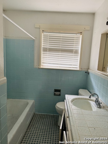 Image 11 of 22 For 107 Crestline