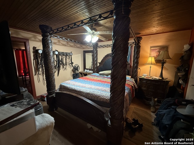 Image 12 of 24 For 1350 Fm 538