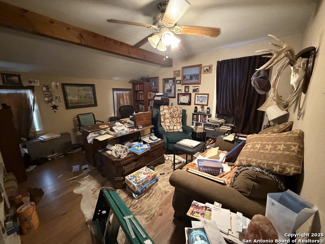 Image 15 of 24 For 1350 Fm 538