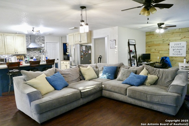 Image 3 of 28 For 543 County Road 5781