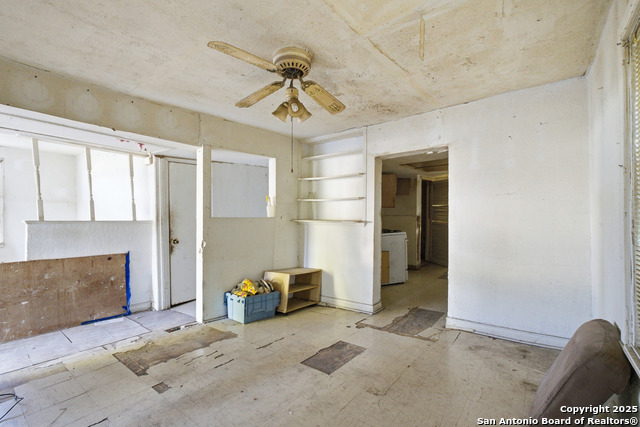 Listing photo id 10 for 4234 San Luis