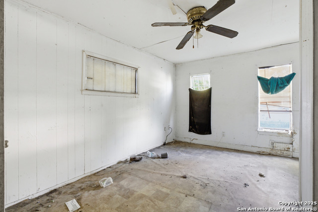 Listing photo id 12 for 4234 San Luis