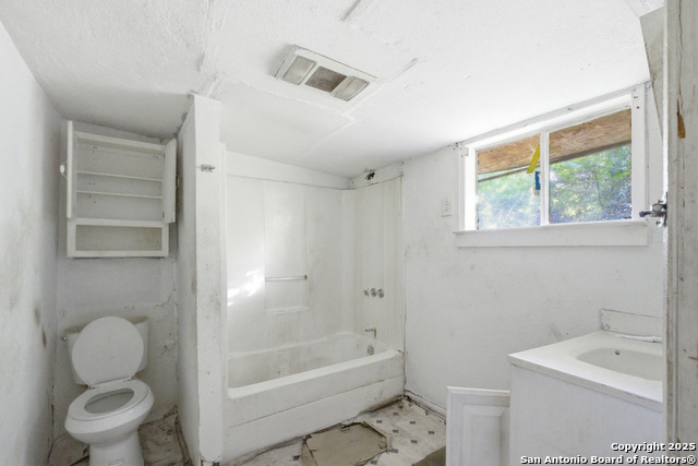 Listing photo id 18 for 4234 San Luis