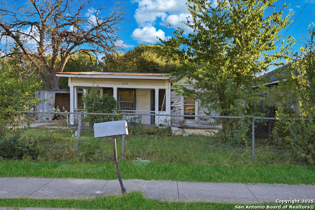 Listing photo id 2 for 4234 San Luis