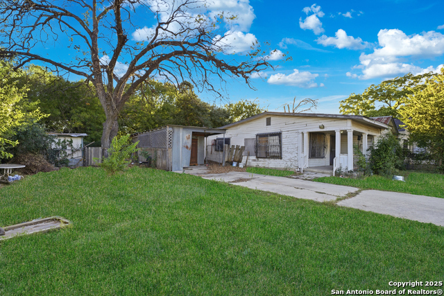 Listing photo id 3 for 4234 San Luis