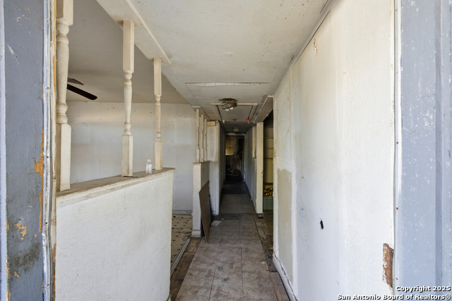 Listing photo id 6 for 4234 San Luis