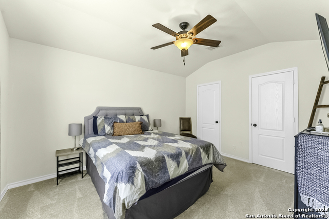 Image 19 of 26 For 923 Calico Garden