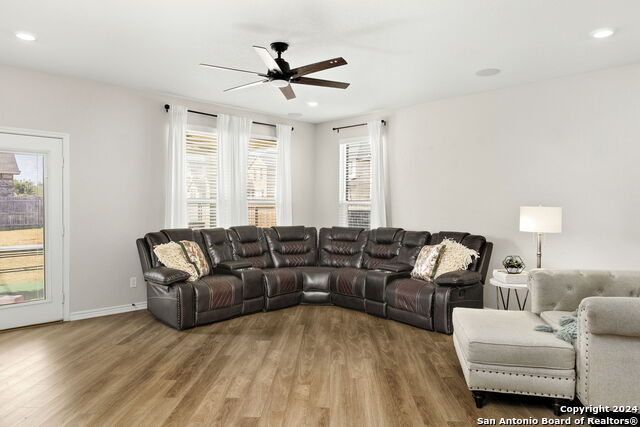 Image 13 of 30 For 5104 Devanado Way