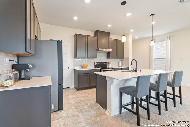 Listing photo id 8 for 6611 Runaway Row