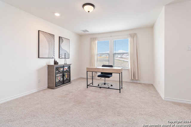 Listing photo id 13 for 6611 Runaway Row