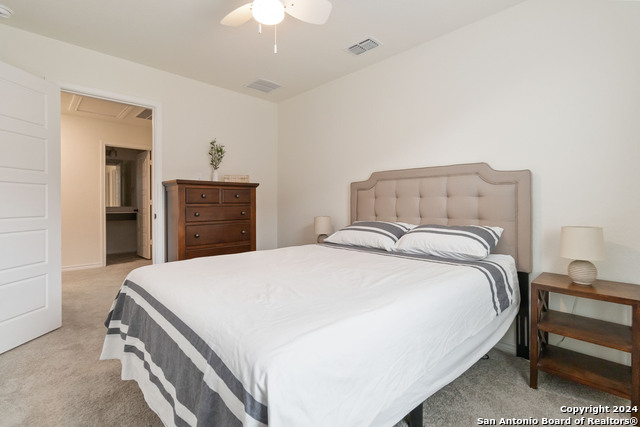 Listing photo id 22 for 6611 Runaway Row