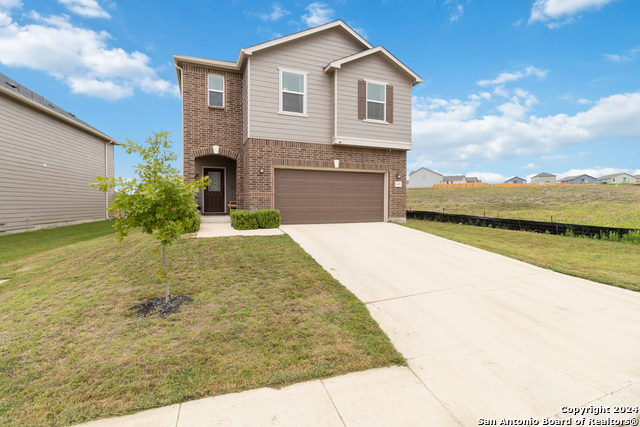 Listing photo id 1 for 6611 Runaway Row