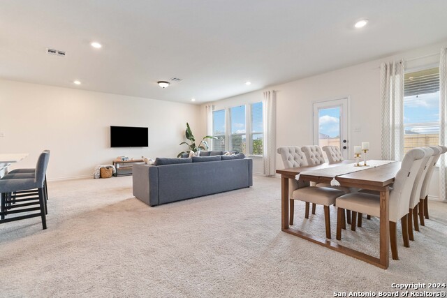 Listing photo id 5 for 6611 Runaway Row