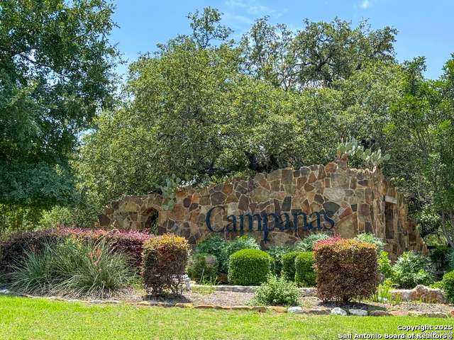 Listing photo id 25 for 23336 Grande Vista