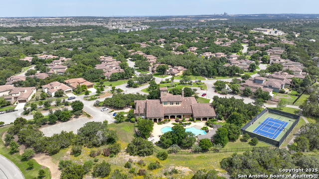 Listing photo id 26 for 23336 Grande Vista