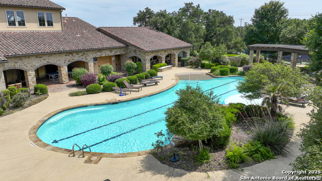 Listing photo id 28 for 23336 Grande Vista