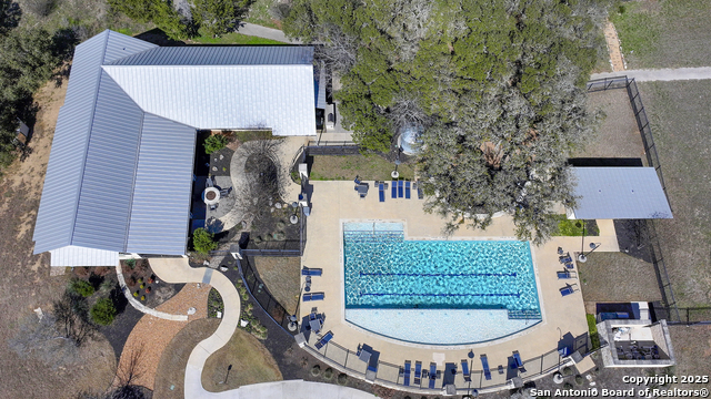 Listing photo id 30 for 23336 Grande Vista