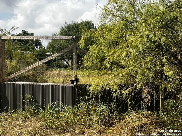 Image 6 of 7 For 1419 Kayroe  