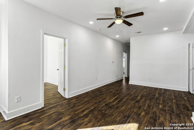 Image 11 of 30 For 147 Baylor E